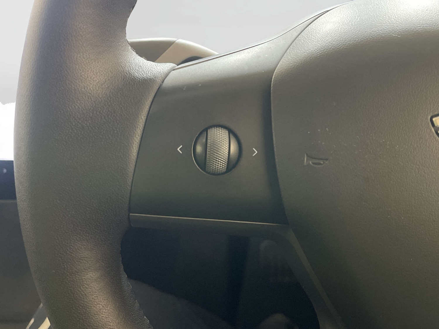 Used Tesla Model Y 2022 for sale - 77900945: Photo 17