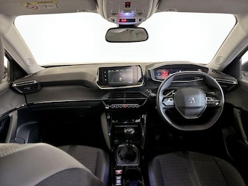 Used Peugeot 2008 2022 for sale - 76568588: Photo