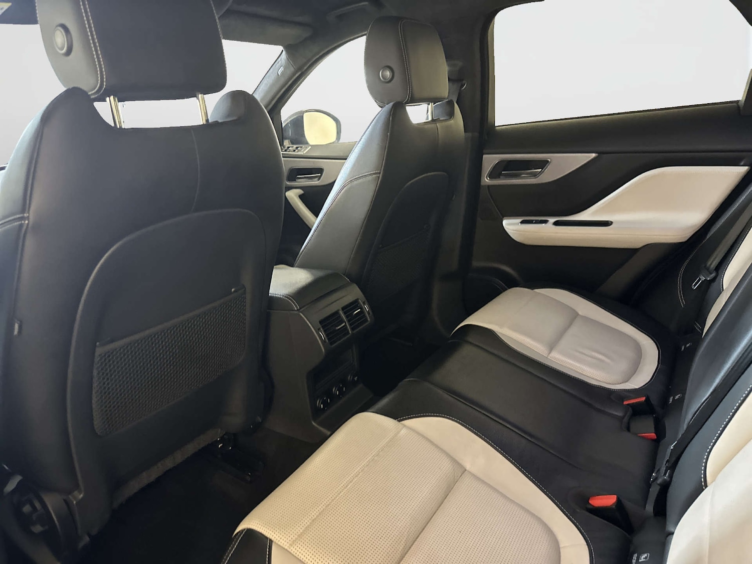 Used Jaguar F-Pace 2019 for sale - 77920686: Photo 13