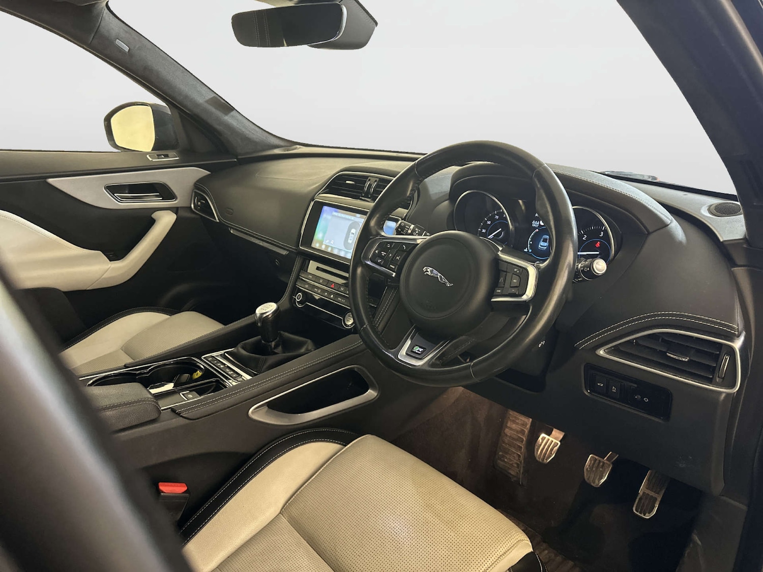 Used Jaguar F-Pace 2019 for sale - 77920686: Photo 14