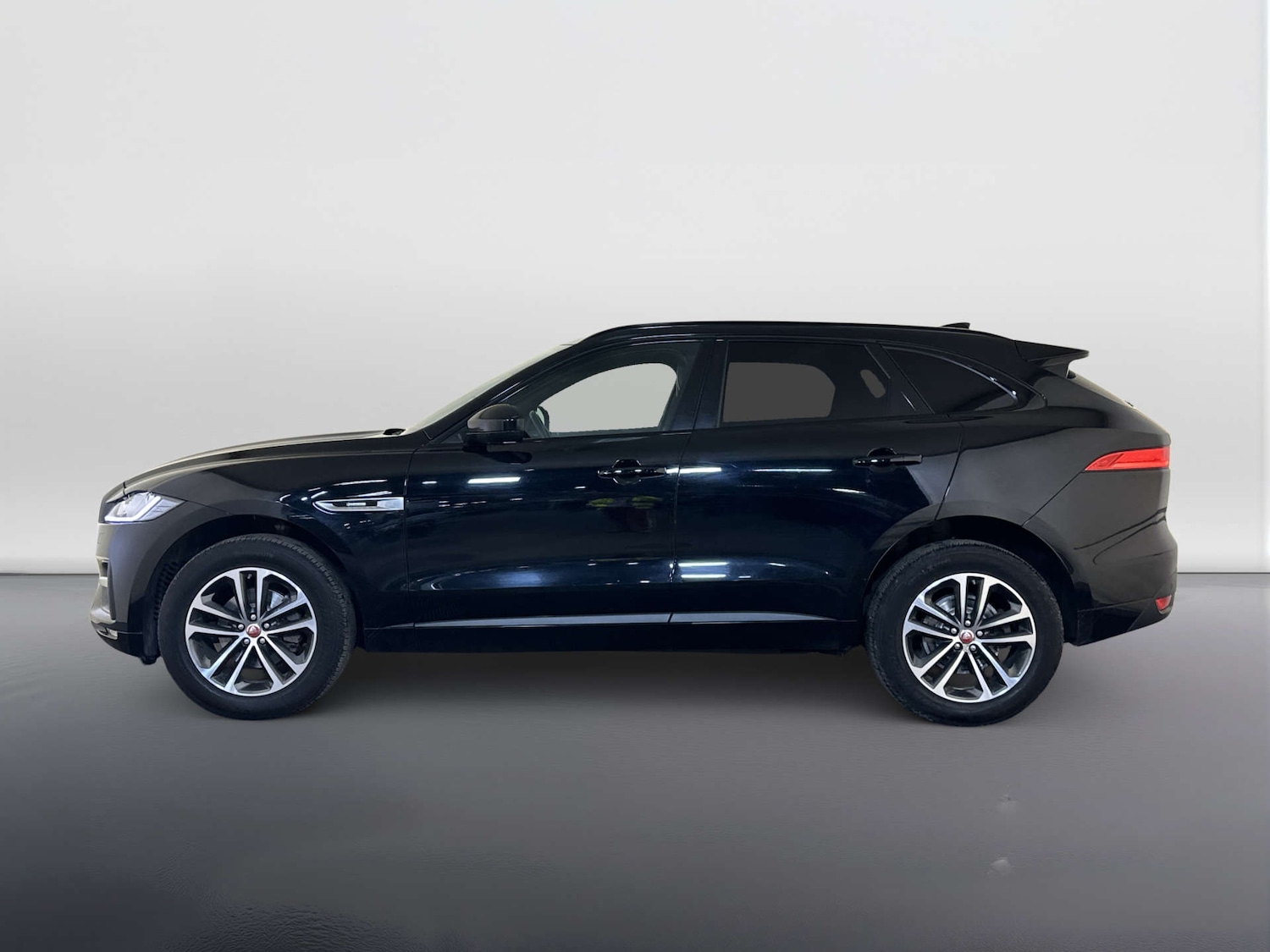 Used Jaguar F-Pace 2019 for sale - 77920686: Photo 6