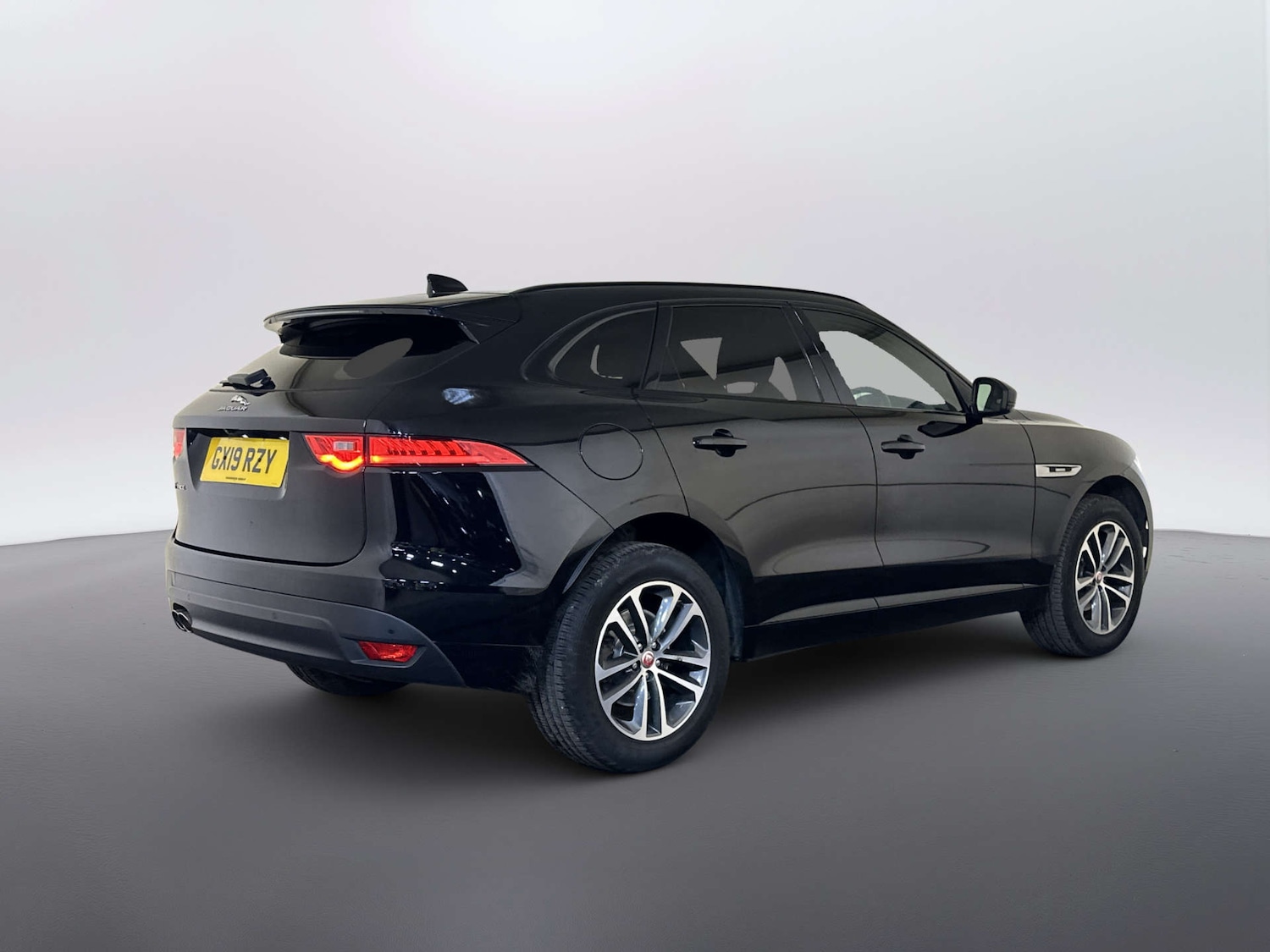 Used Jaguar F-Pace 2019 for sale - 77920686: Photo 9