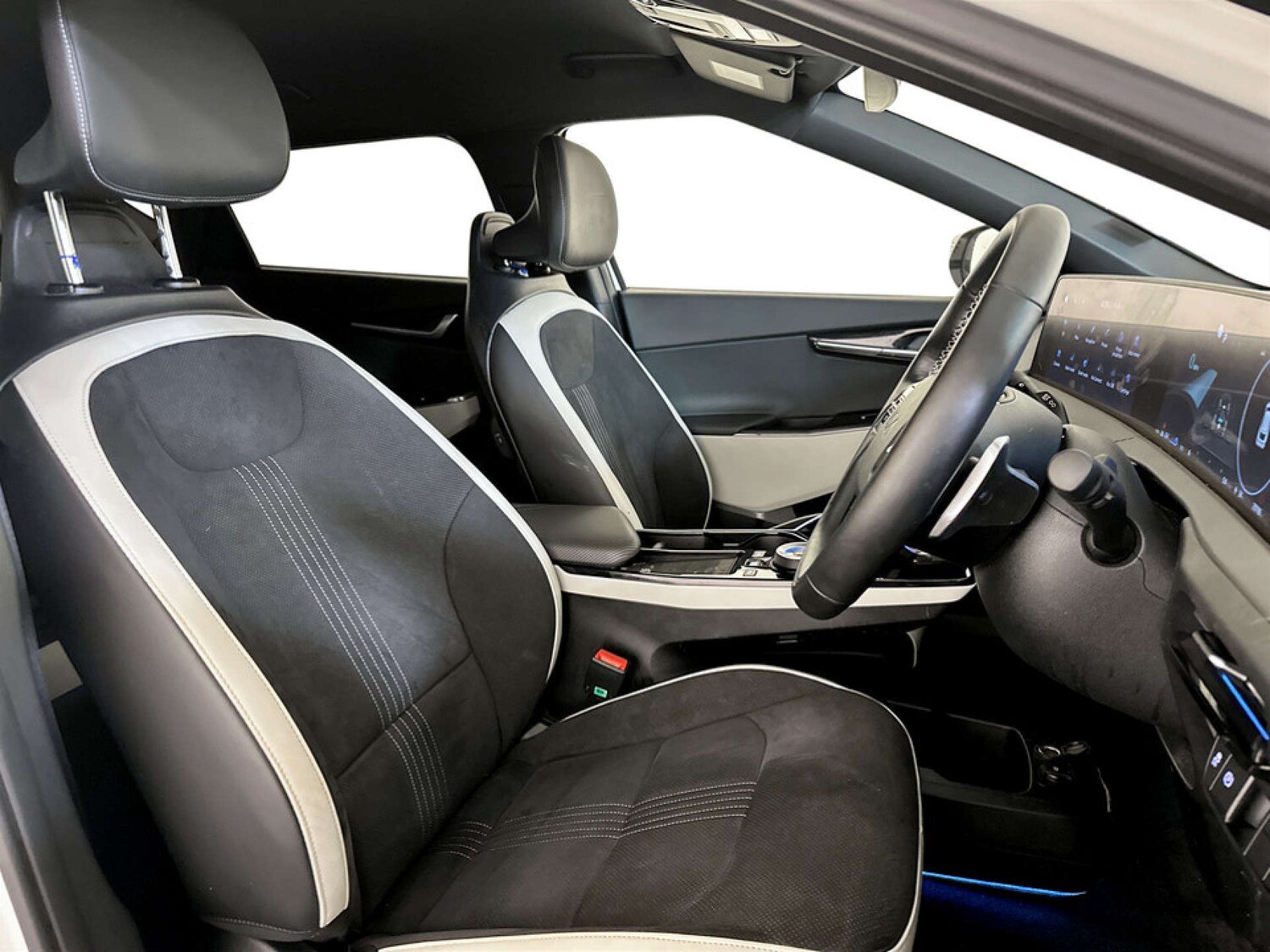 Used Kia EV6 2023 for sale - 77469903: Photo 13