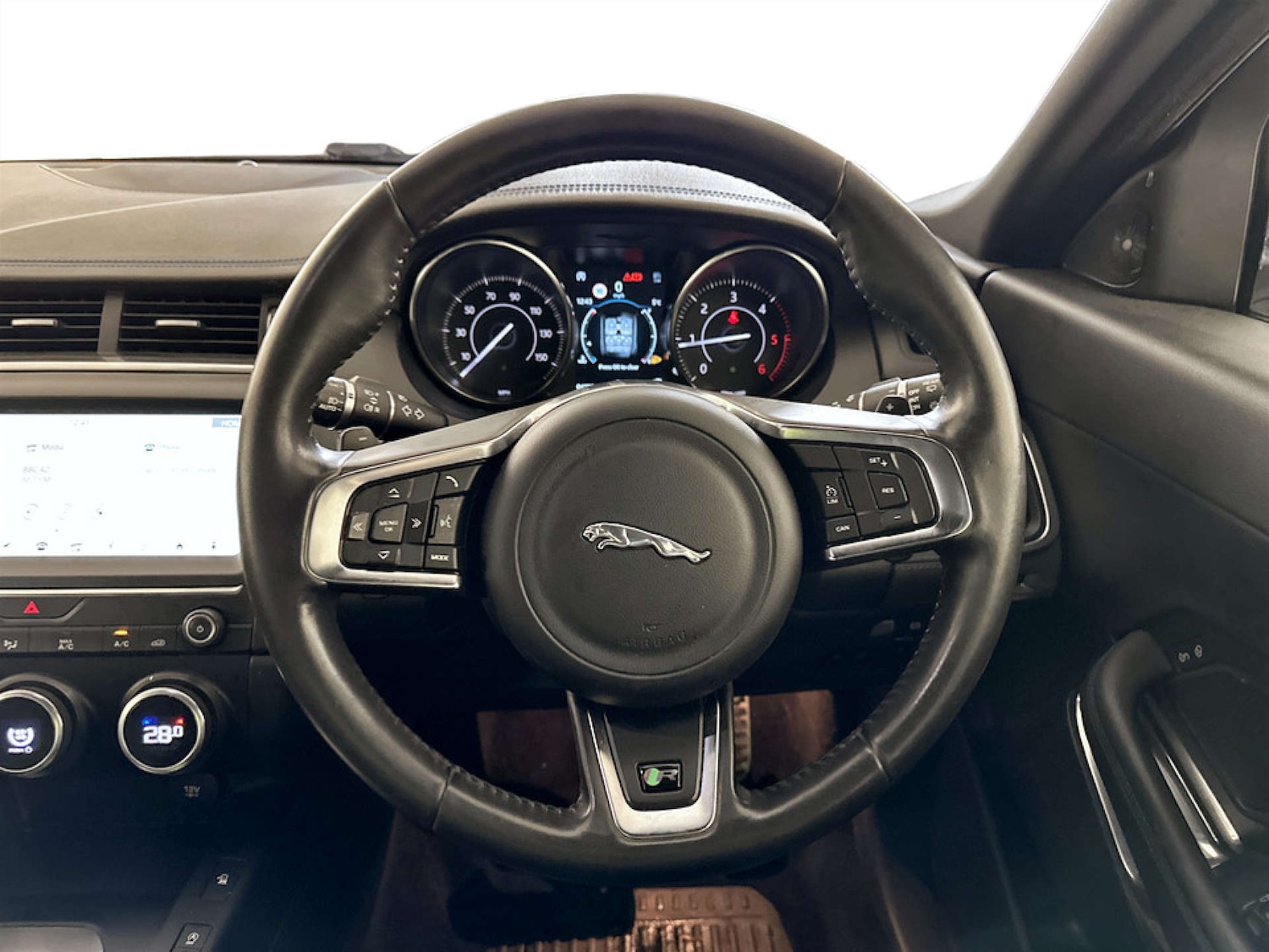 Used Jaguar E-Pace 2019 for sale - 77342178: Photo 16