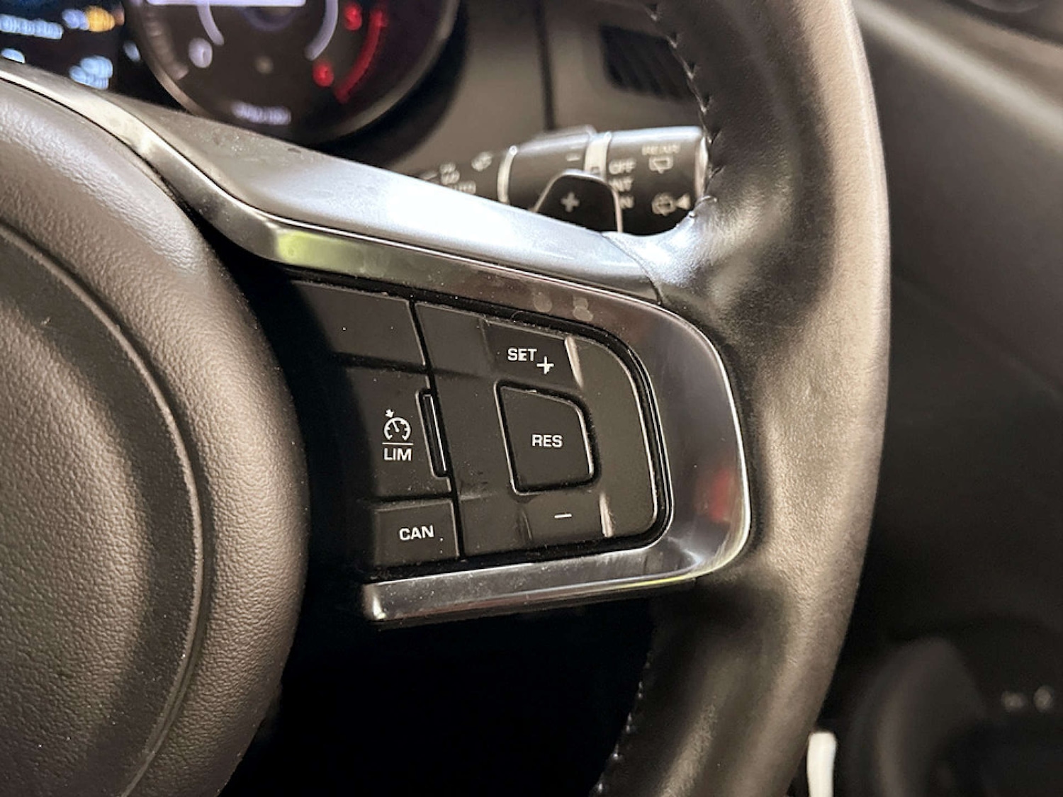 Used Jaguar E-Pace 2019 for sale - 77342178: Photo 19