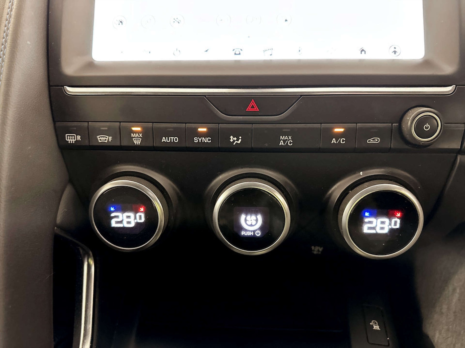 Used Jaguar E-Pace 2019 for sale - 77342178: Photo 24