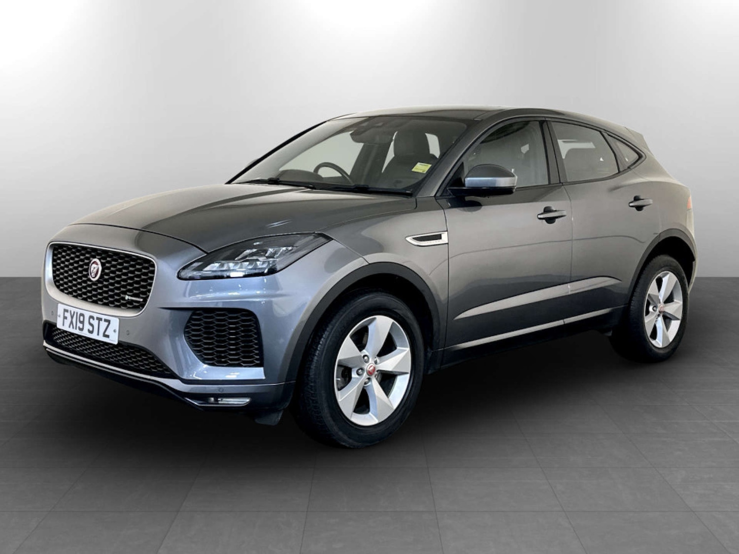 Used Jaguar E-Pace 2019 for sale - 77342178: Photo 6