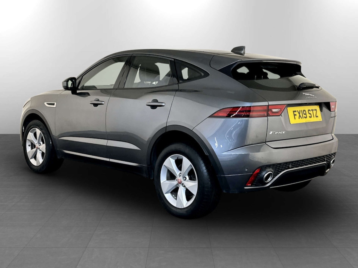 Used Jaguar E-Pace 2019 for sale - 77342178: Photo 8