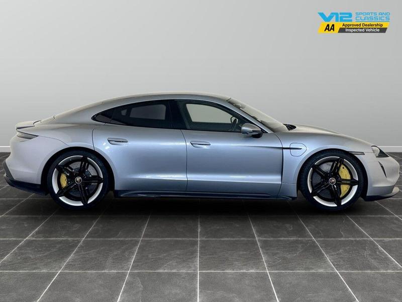 Used Porsche Taycan 2021 for sale - 76298995: Photo 11