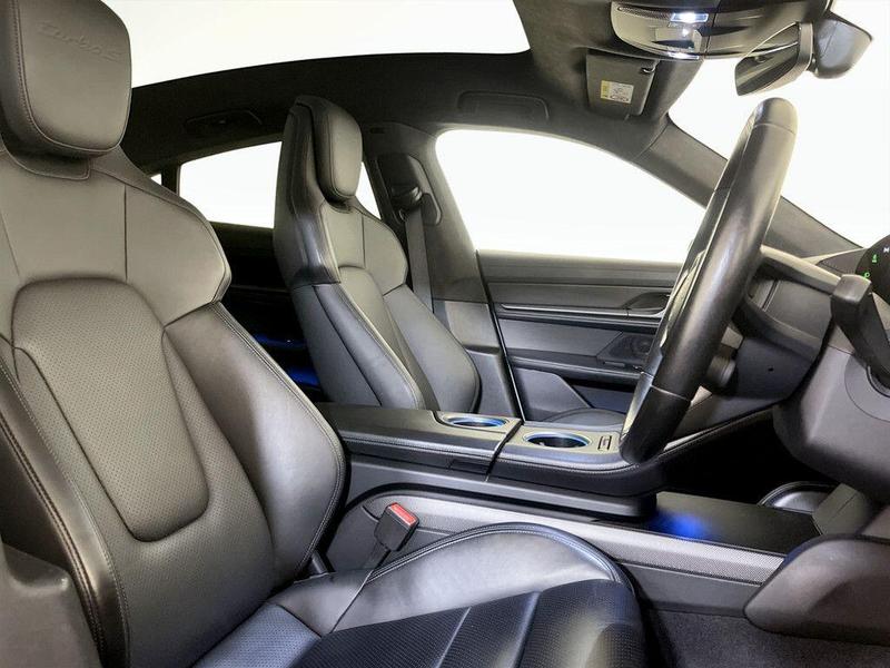 Used Porsche Taycan 2021 for sale - 76298995: Photo 13