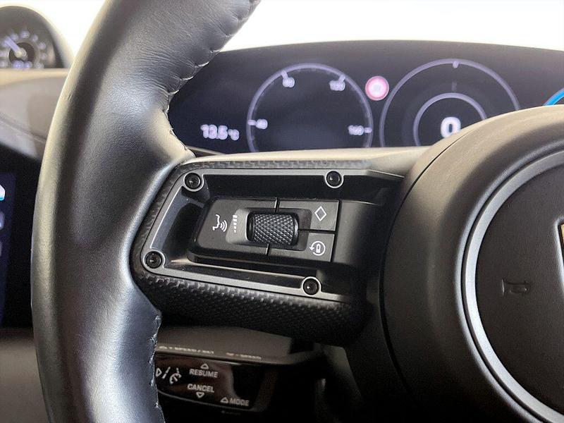 Used Porsche Taycan 2021 for sale - 76298995: Photo 18