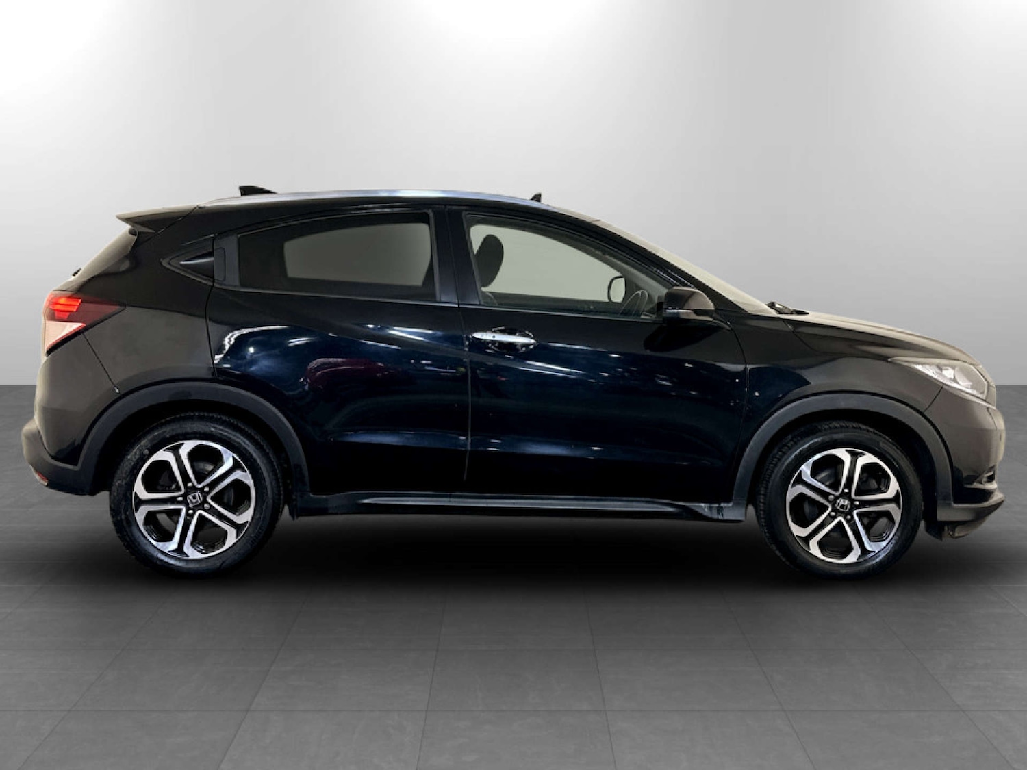 Used Honda HR-V 2018 for sale - 77186041: Photo 11