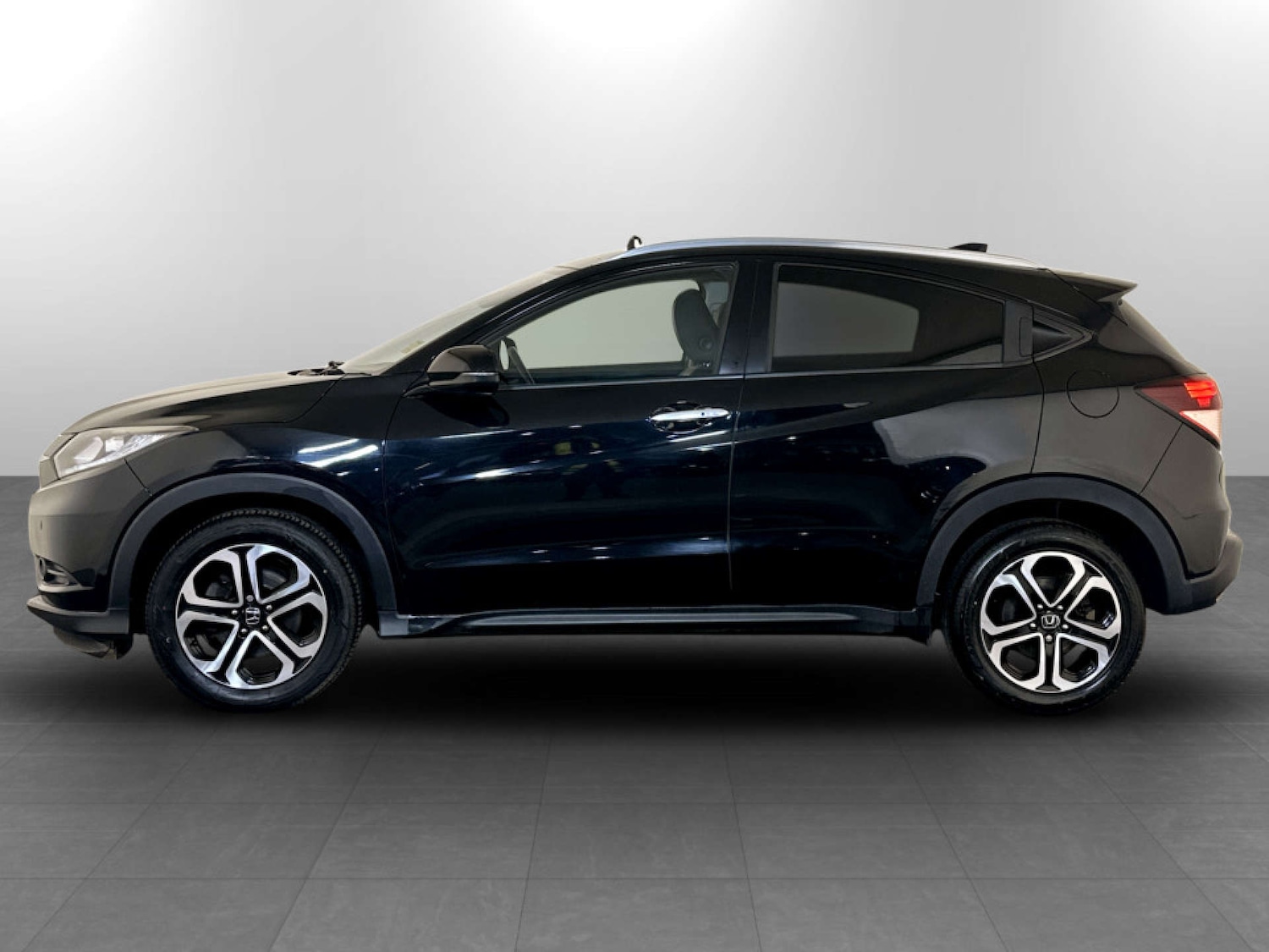 Used Honda HR-V 2018 for sale - 77186041: Photo 7