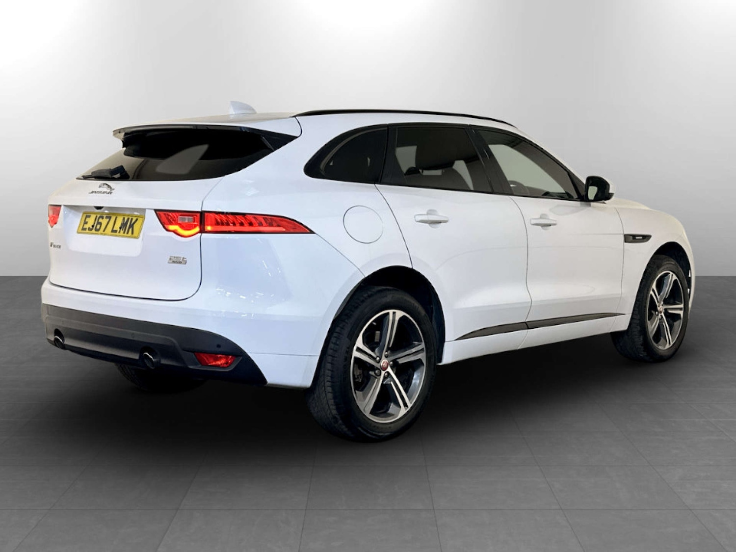 Used Jaguar F-Pace 2017 for sale - 77583919: Photo 10