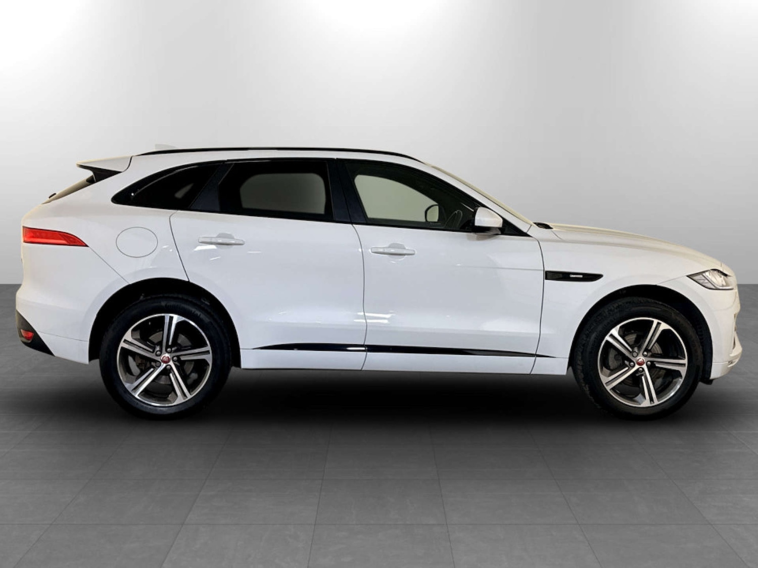 Used Jaguar F-Pace 2017 for sale - 77583919: Photo 11
