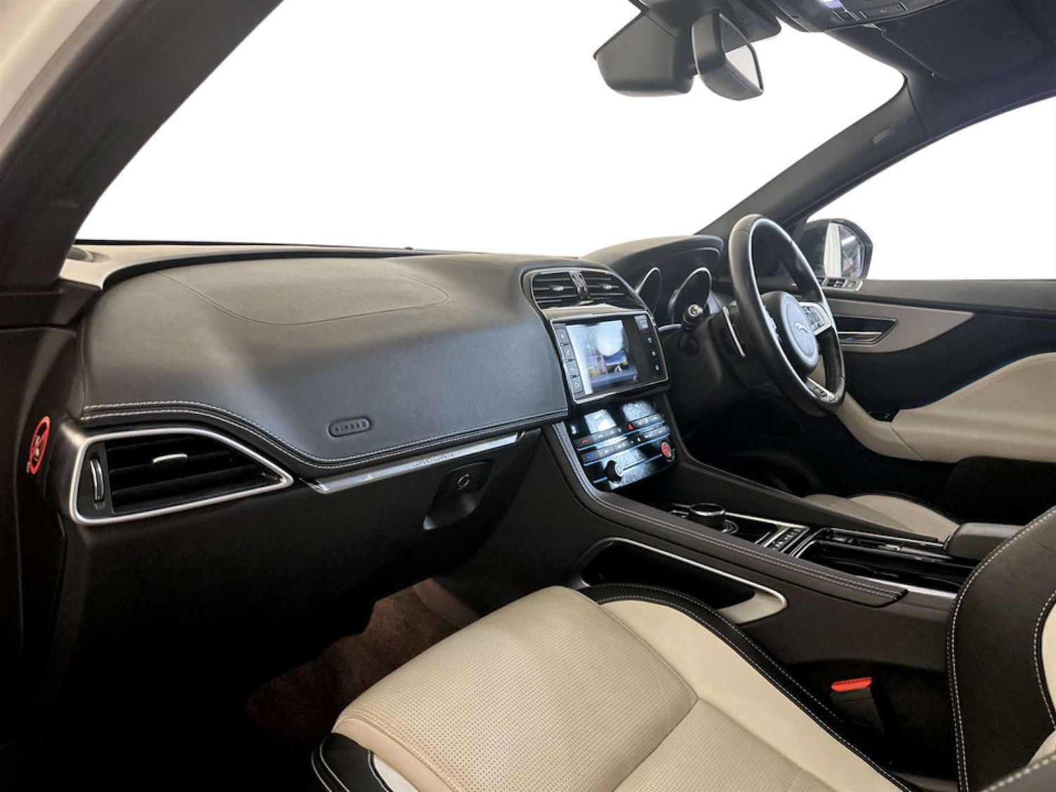 Used Jaguar F-Pace 2017 for sale - 77583919: Photo 12