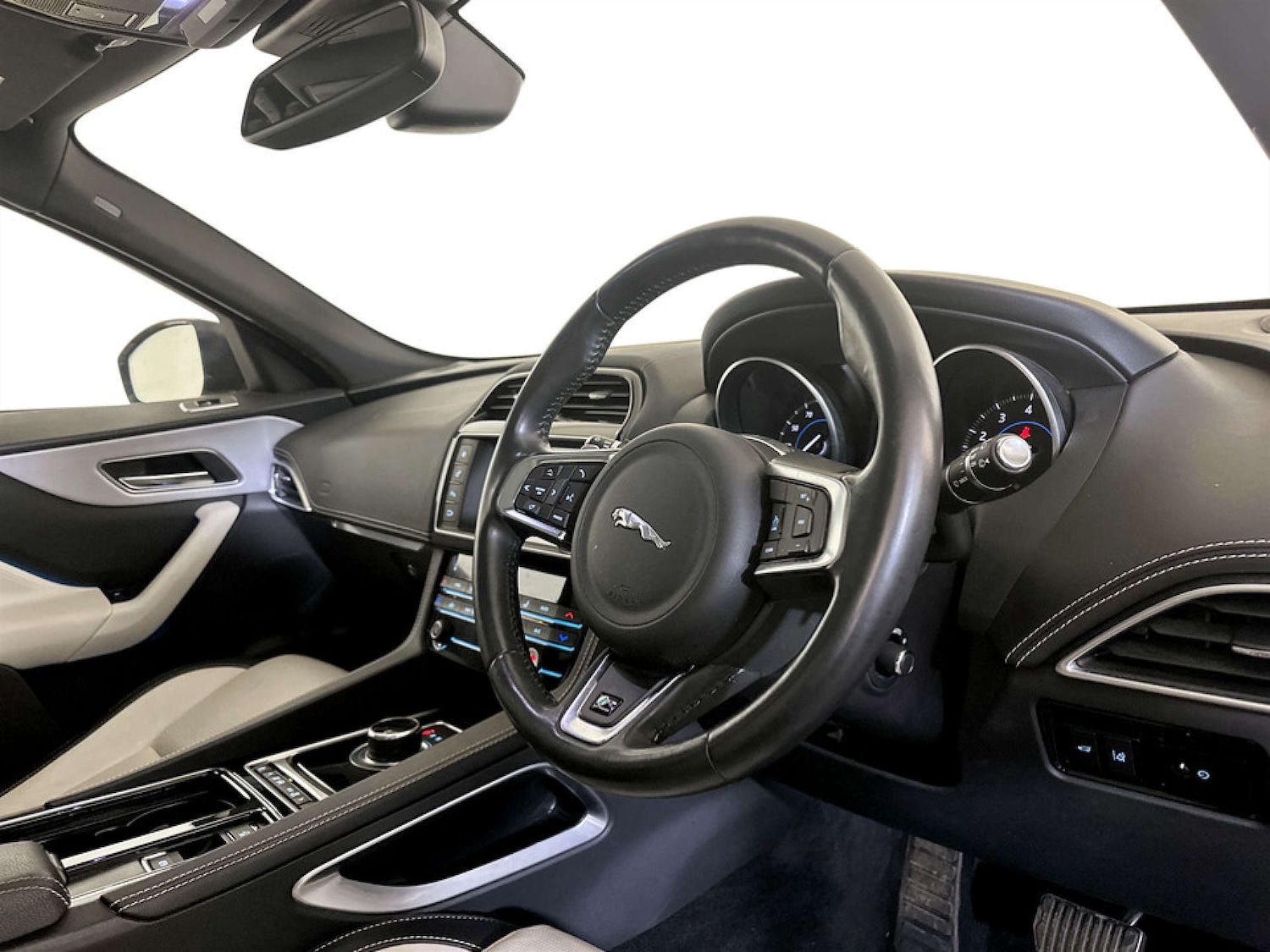 Used Jaguar F-Pace 2017 for sale - 77583919: Photo 16