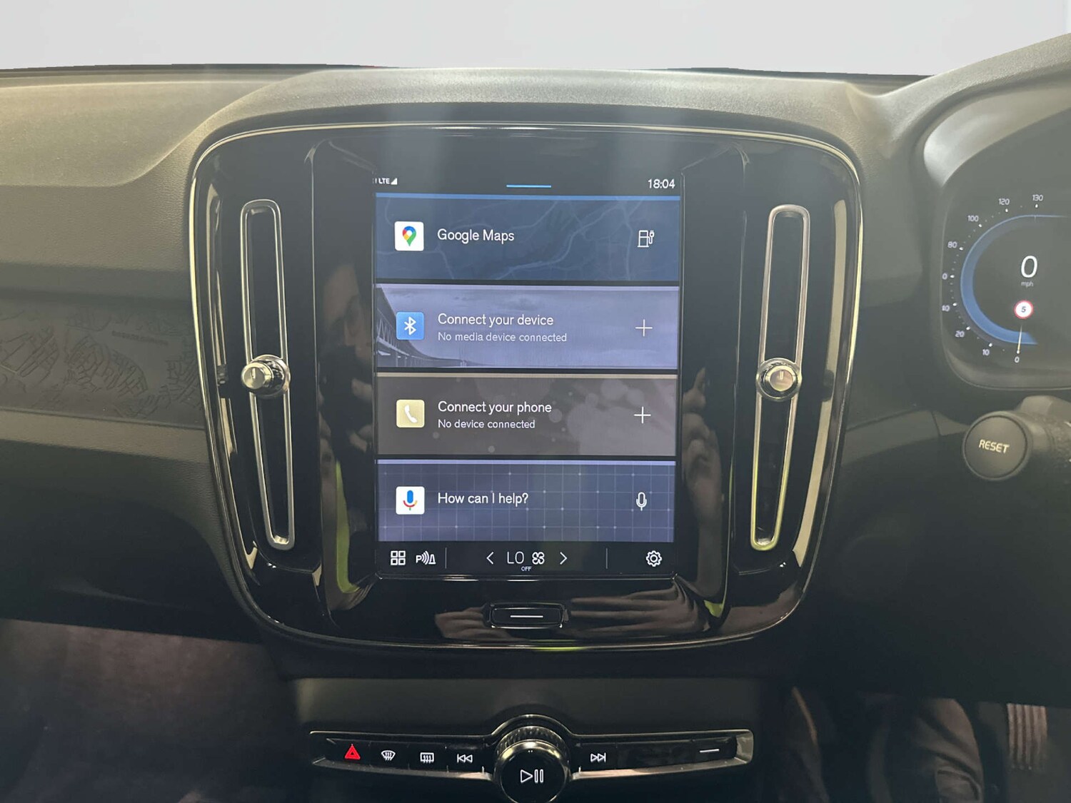 Used Volvo XC40 2023 for sale - 77967830: Photo 22