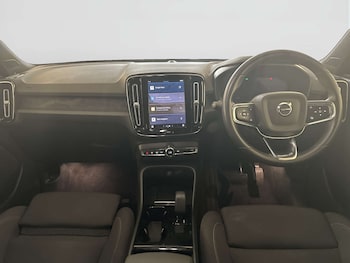 Used Volvo XC40 2023 for sale - 77967830: Photo