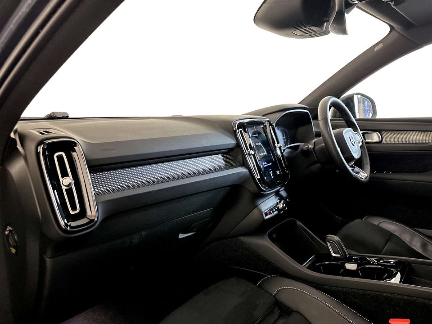 Used Volvo XC40 2022 for sale - 77434647: Photo 11