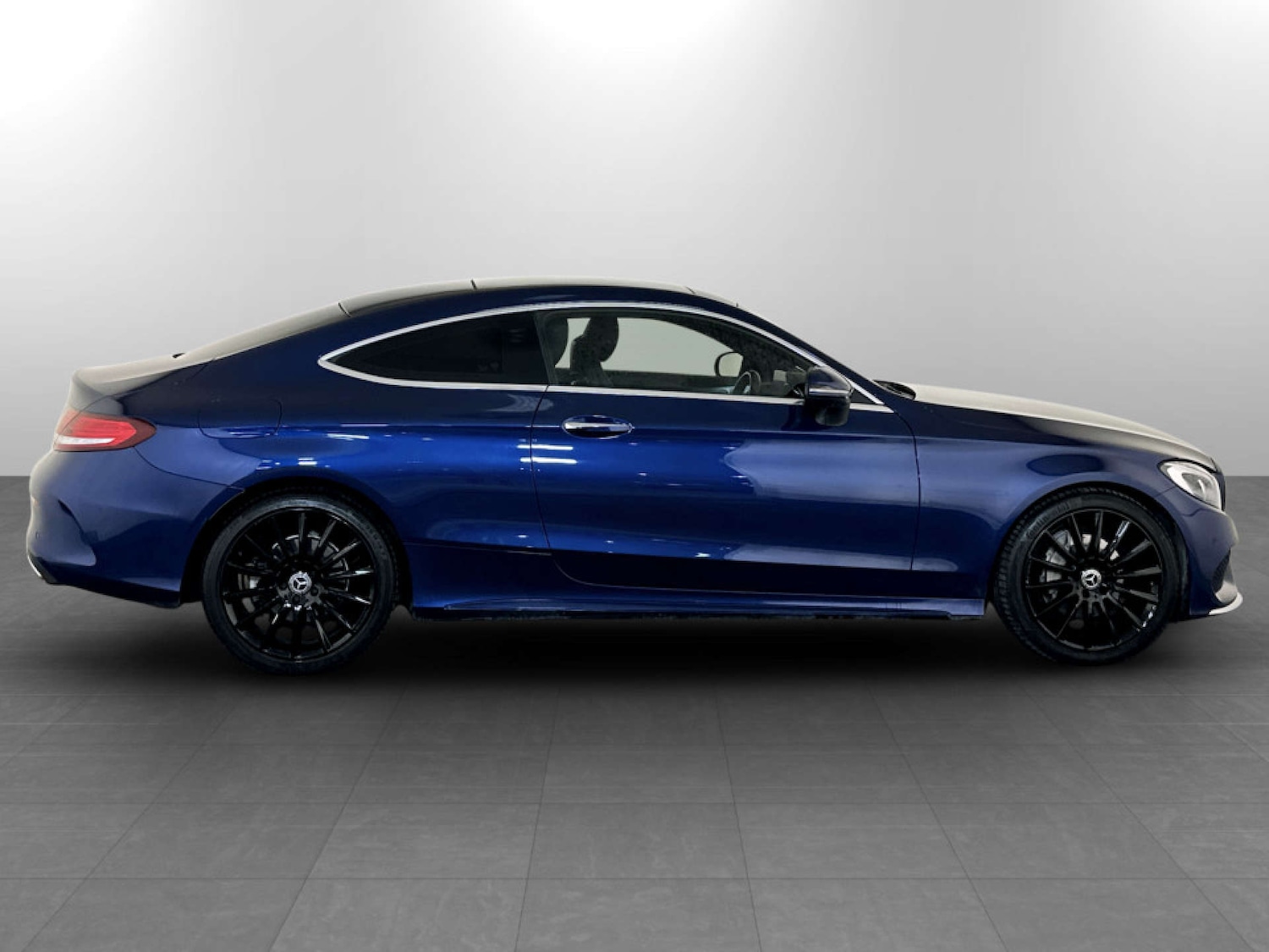 Used Mercedes-Benz C Class 2018 for sale - 77749103: Photo 11