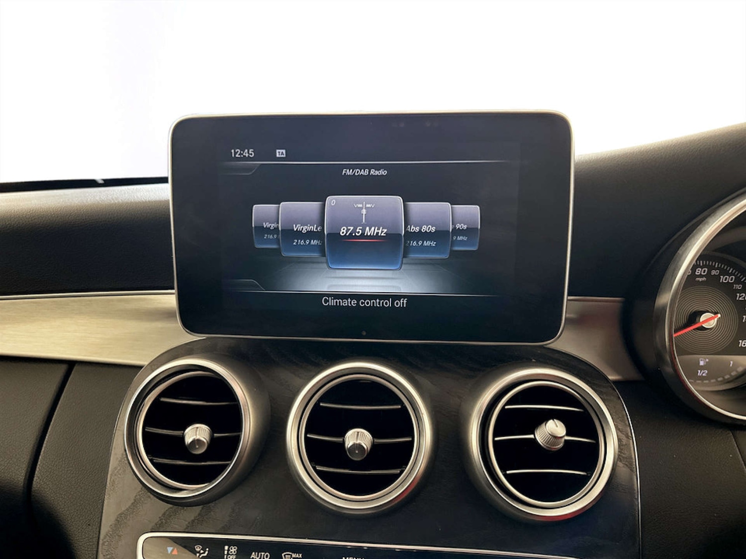 Used Mercedes-Benz C Class 2018 for sale - 77749103: Photo 22