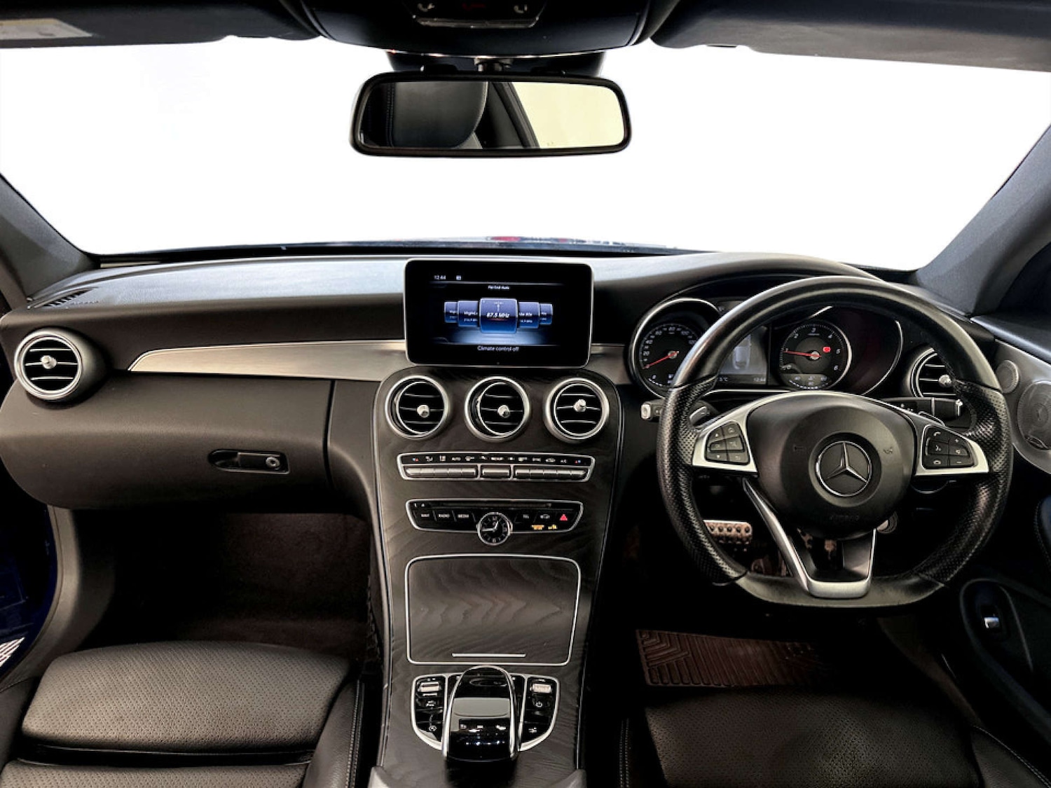 Used Mercedes-Benz C Class 2018 for sale - 77749103: Photo 3