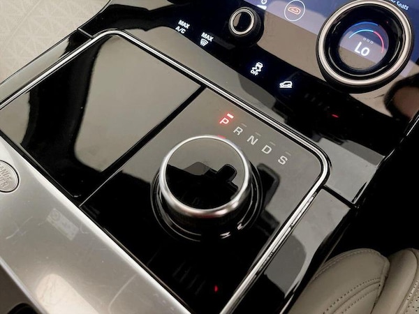 Used Land Rover Range Rover Velar 2018 for sale - 76322350: Photo 29