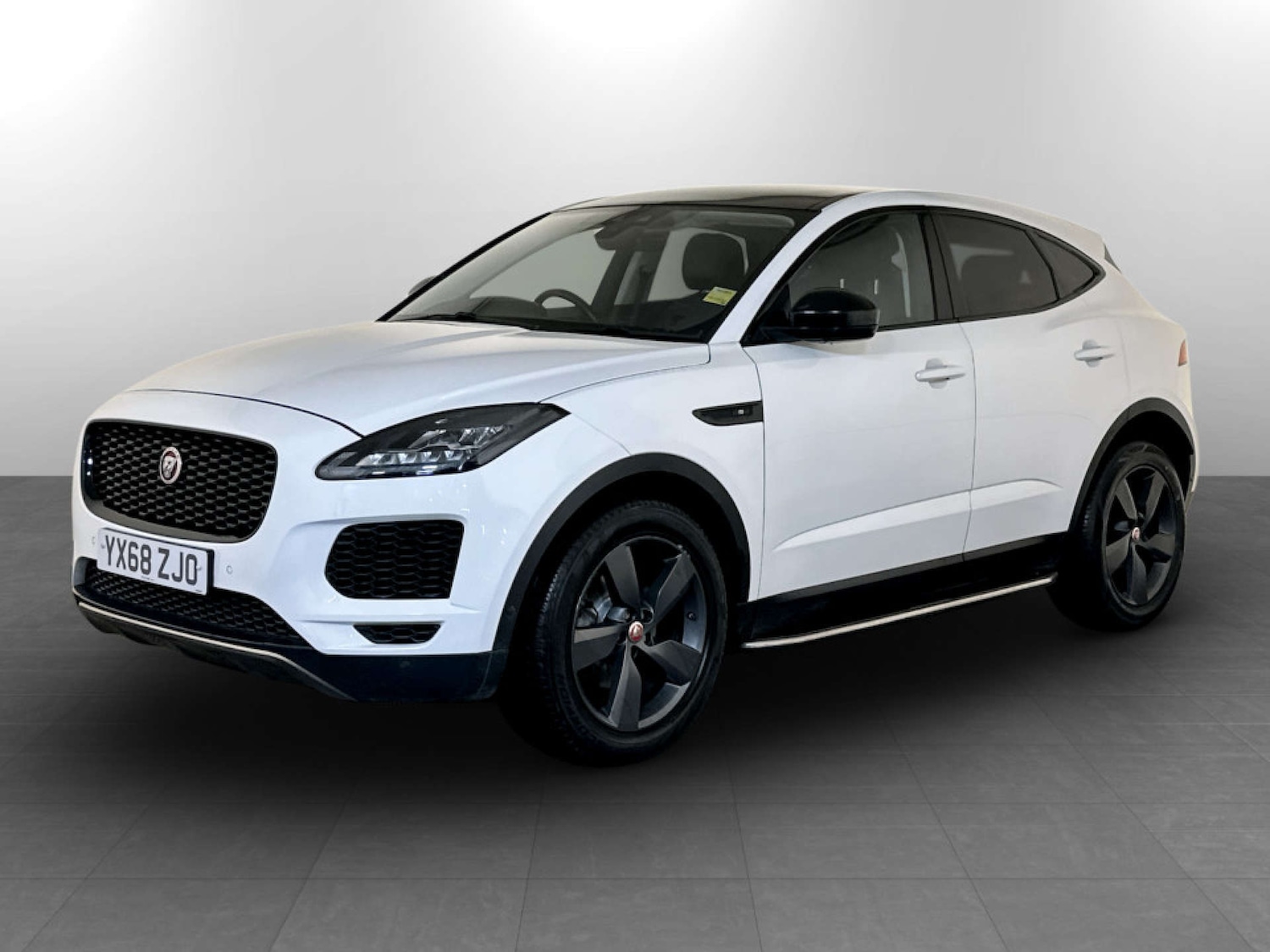 Used Jaguar E-Pace 2018 for sale - 77482420: Photo 6