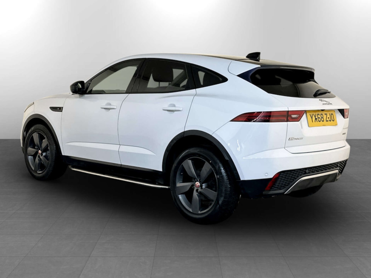 Used Jaguar E-Pace 2018 for sale - 77482420: Photo 8