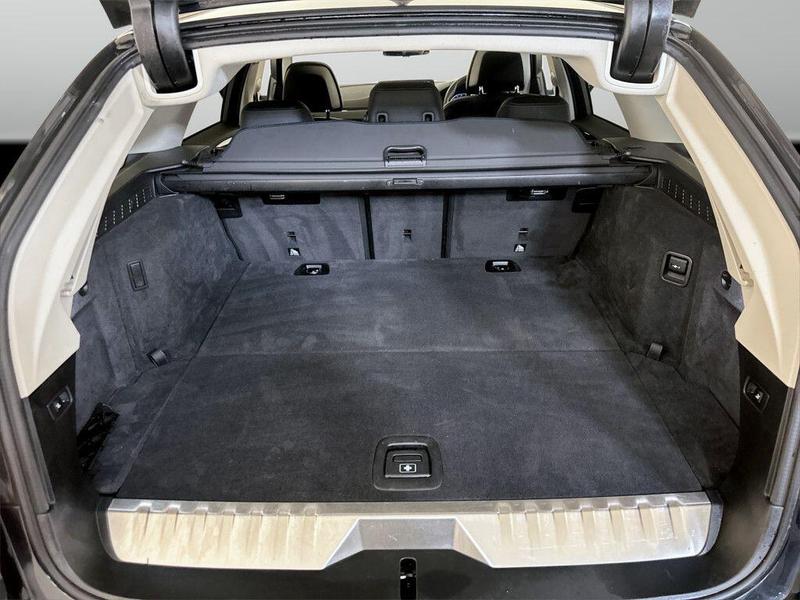 Used BMW 5 Series 2023 for sale - 76405267: Photo 16