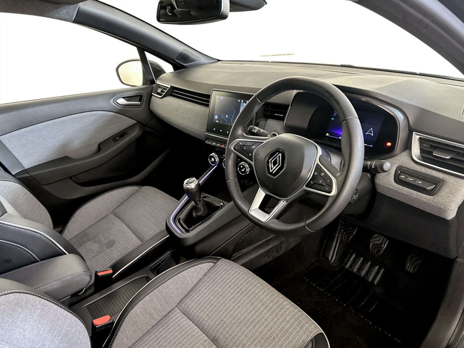 Used Renault Clio 2024 for sale - 77366795: Photo 15