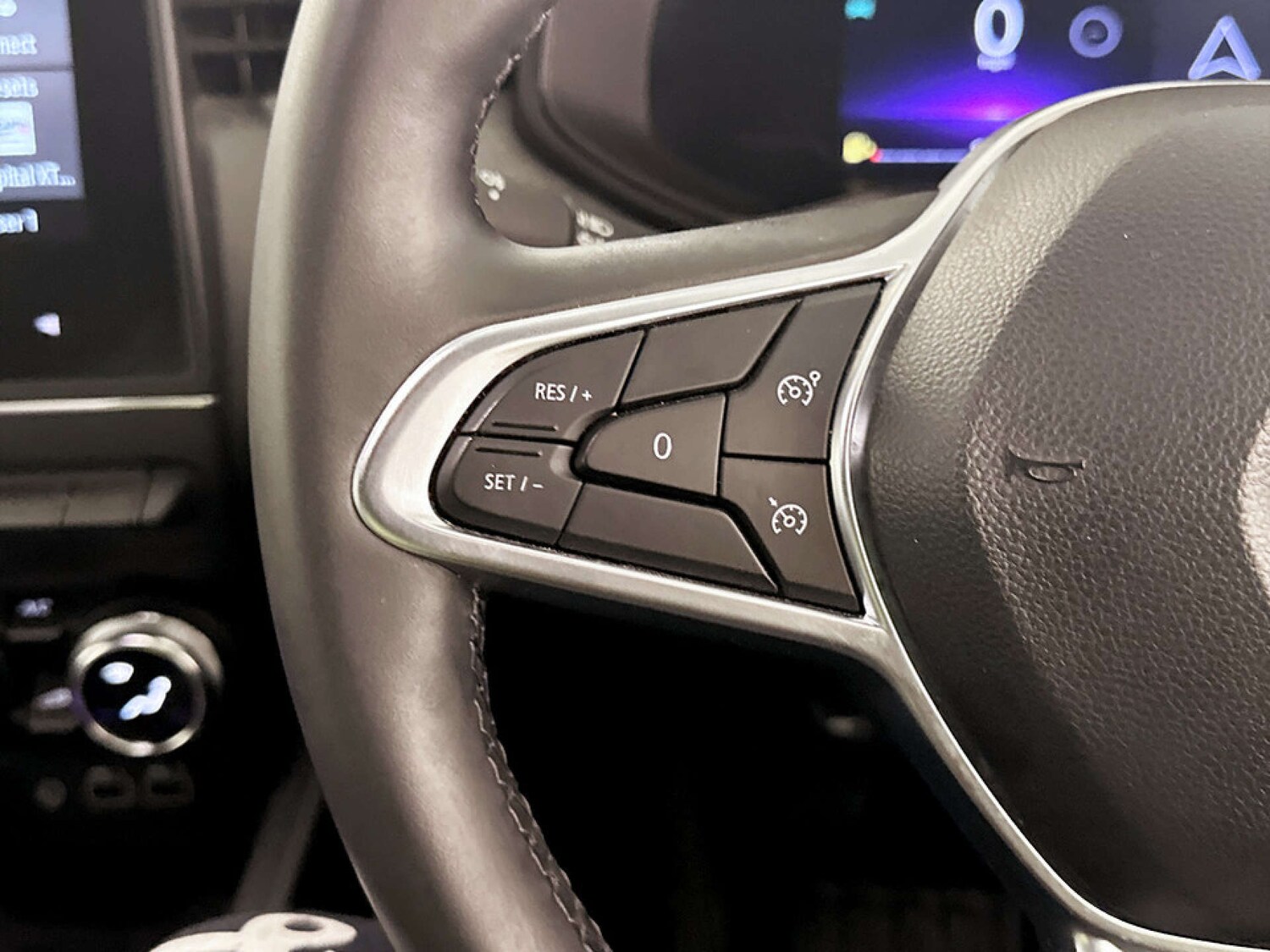 Used Renault Clio 2024 for sale - 77366795: Photo 17