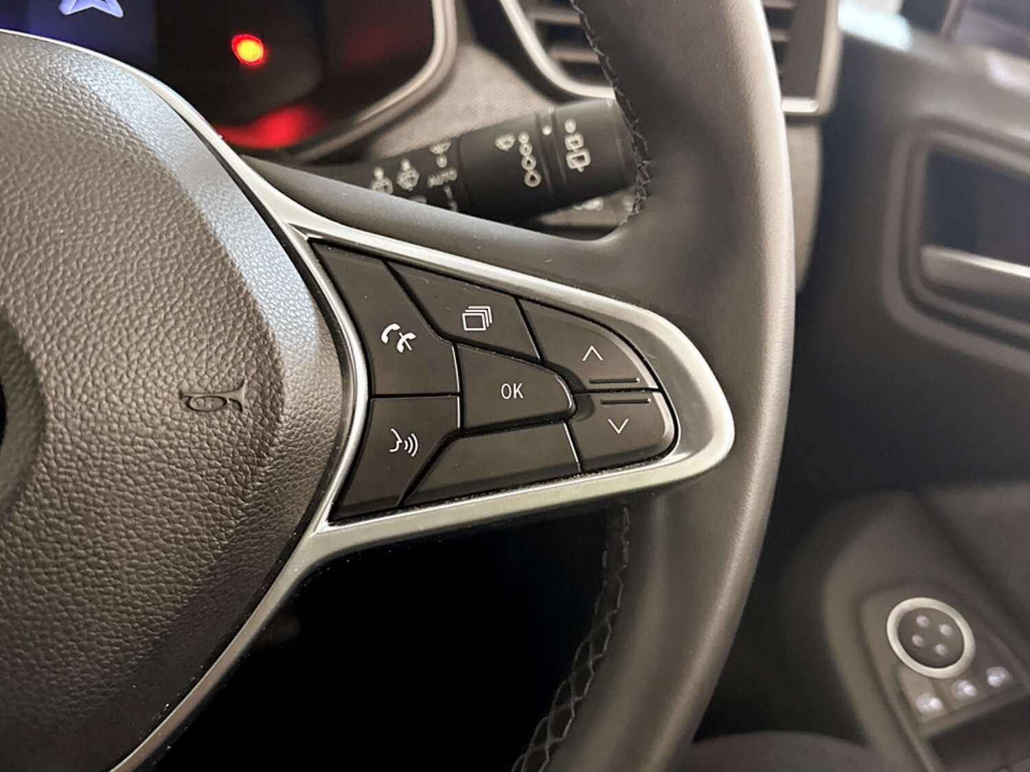 Used Renault Clio 2024 for sale - 77366795: Photo 19