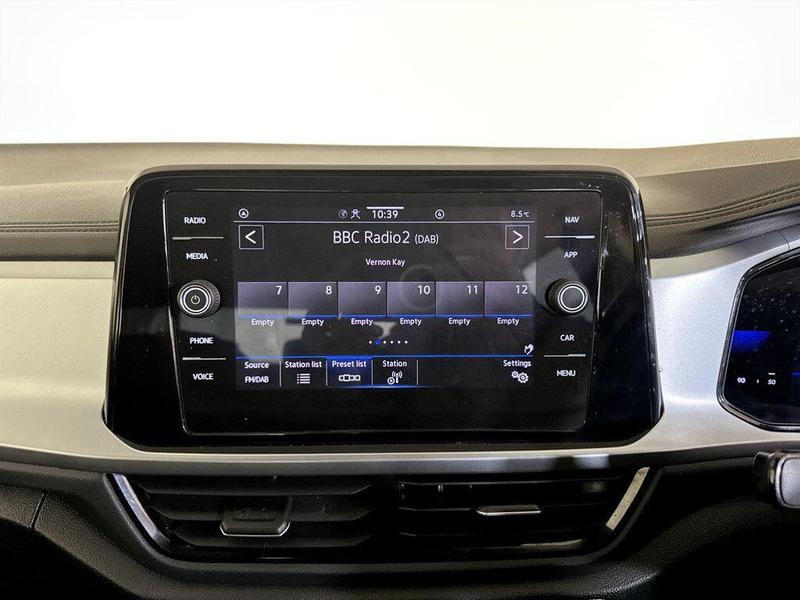 Used Volkswagen T-Roc 2022 for sale - 76344437: Photo 24