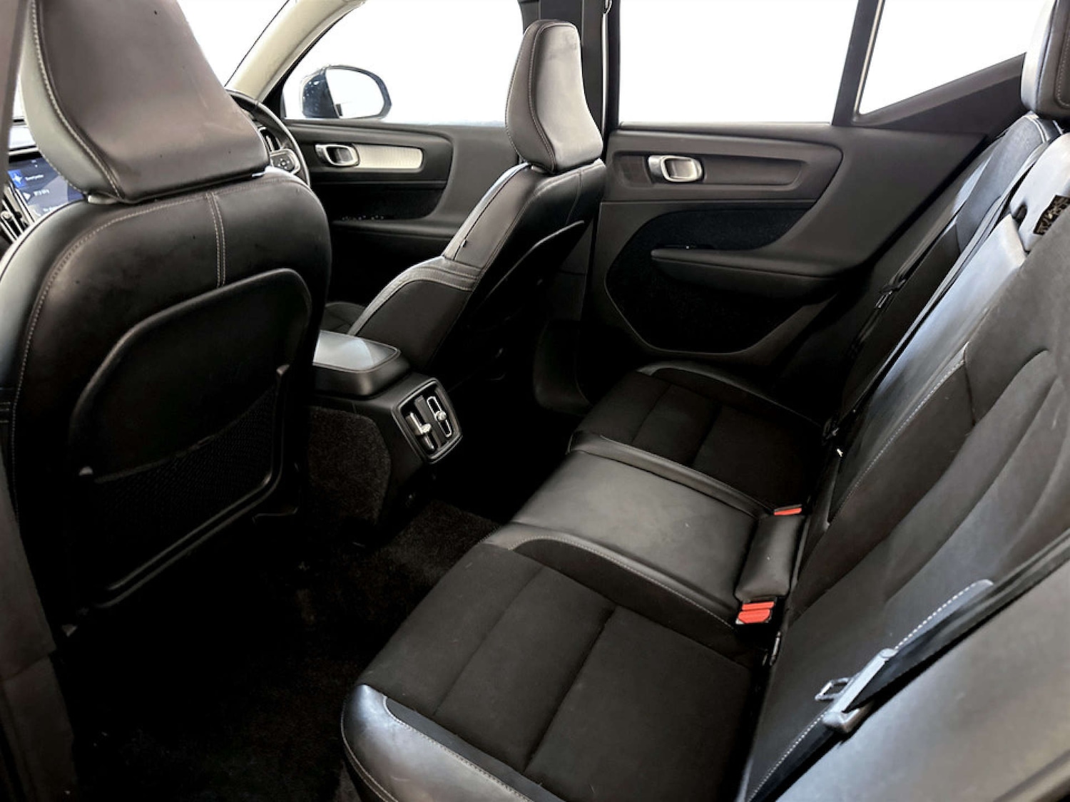 Used Volvo XC40 2018 for sale - 77328630: Photo 15