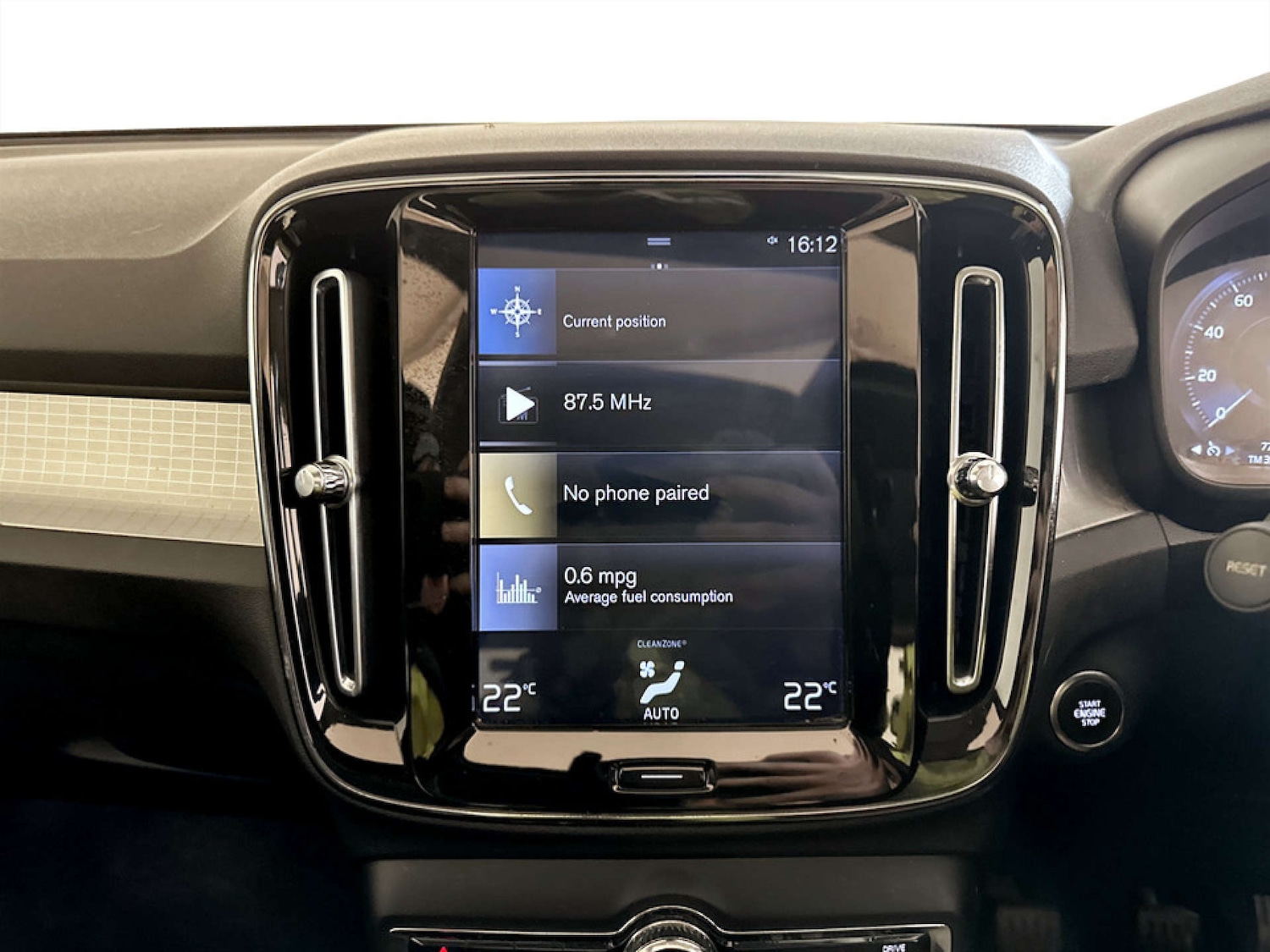 Used Volvo XC40 2018 for sale - 77328630: Photo 26