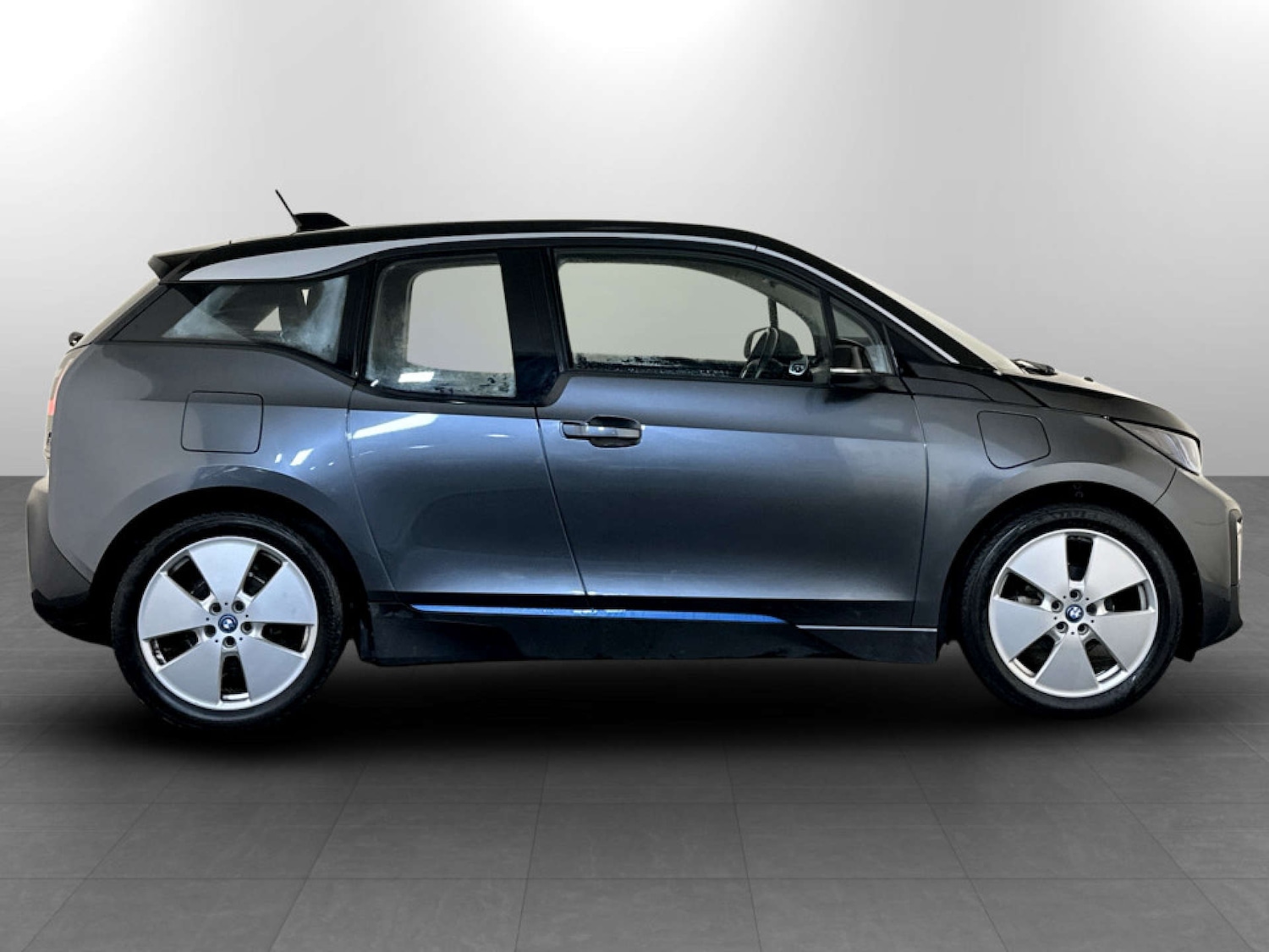 Used BMW i3 2018 for sale - 77469974: Photo 11