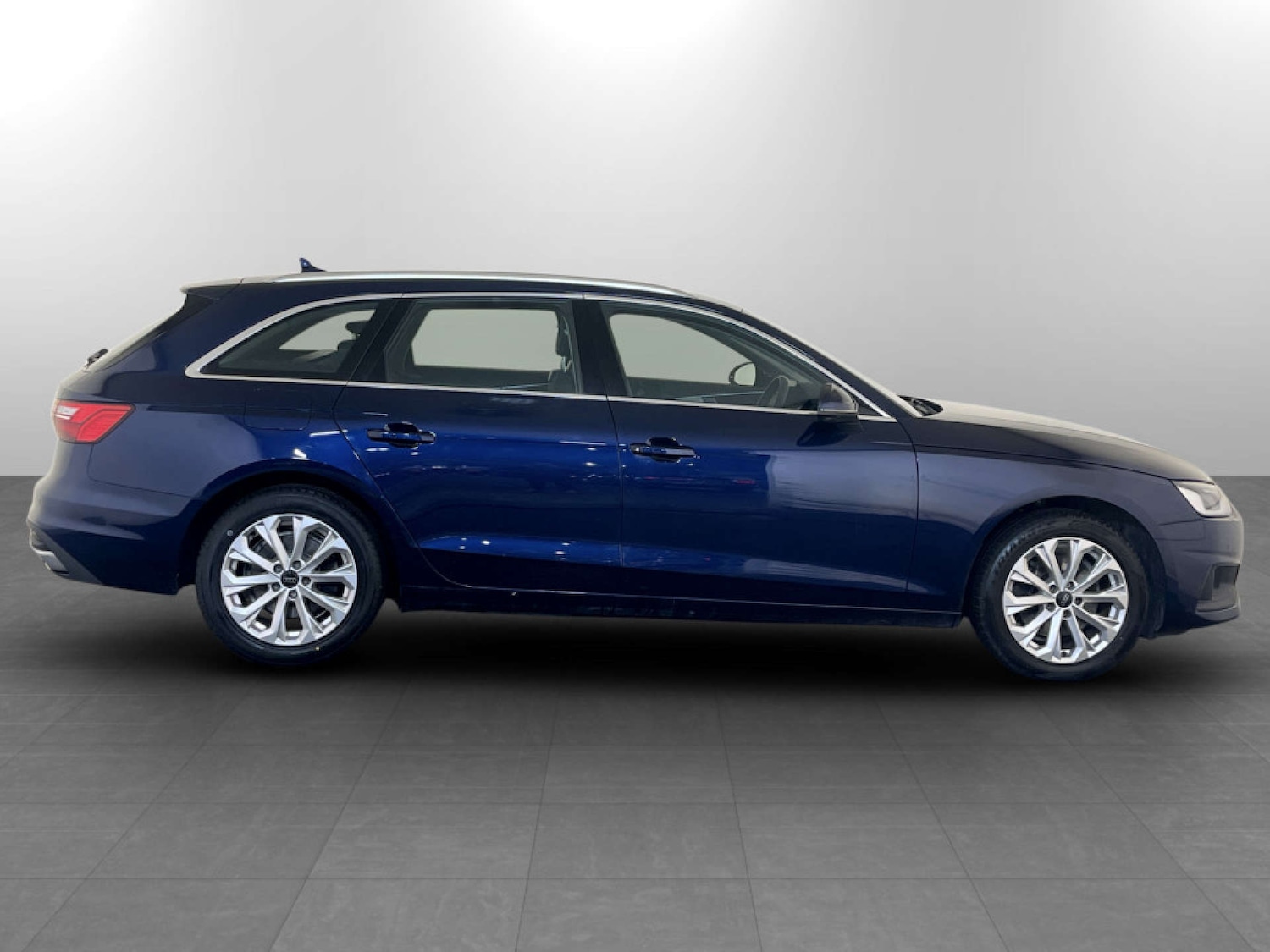 Used Audi A4 2019 for sale - 77655628: Photo 11