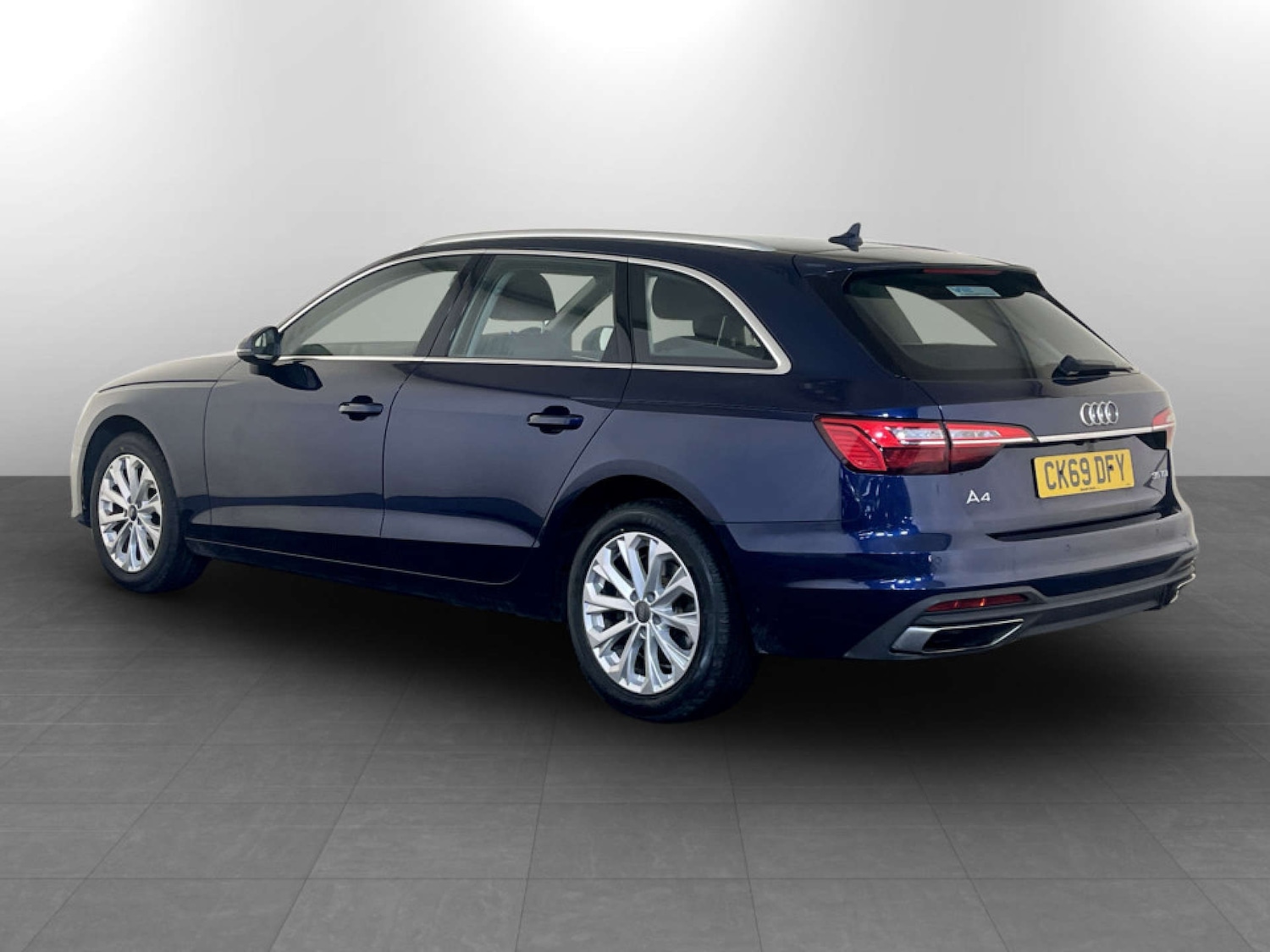 Used Audi A4 2019 for sale - 77655628: Photo 8