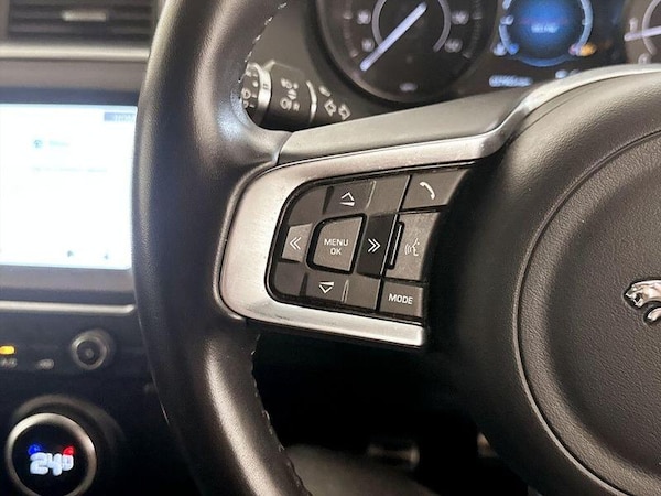 Used Jaguar E-Pace 2019 for sale - 76196473: Photo 17