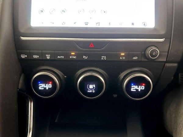 Used Jaguar E-Pace 2019 for sale - 76196473: Photo 24