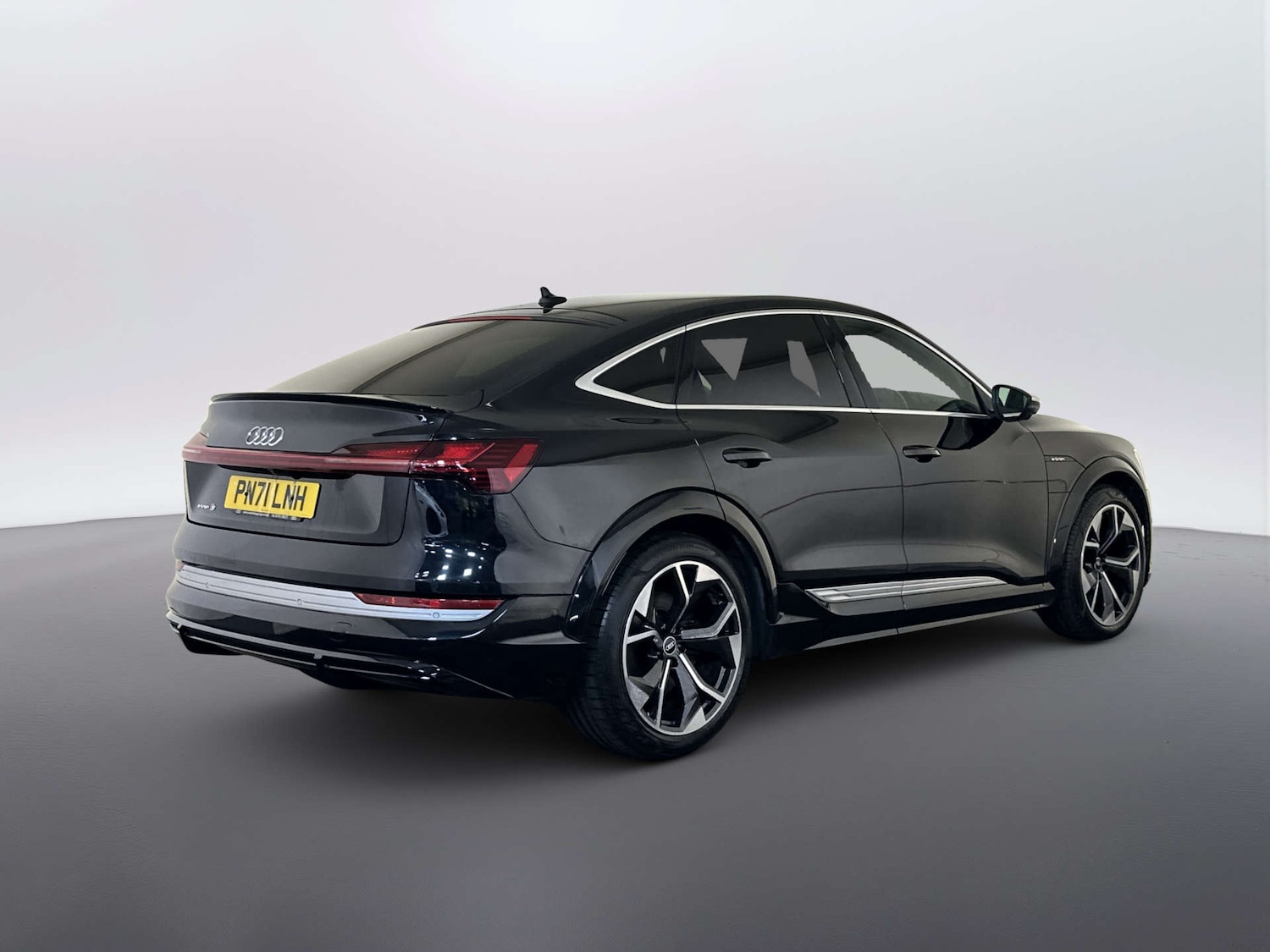 Used Audi e-tron 2021 for sale - 77872400: Photo 10