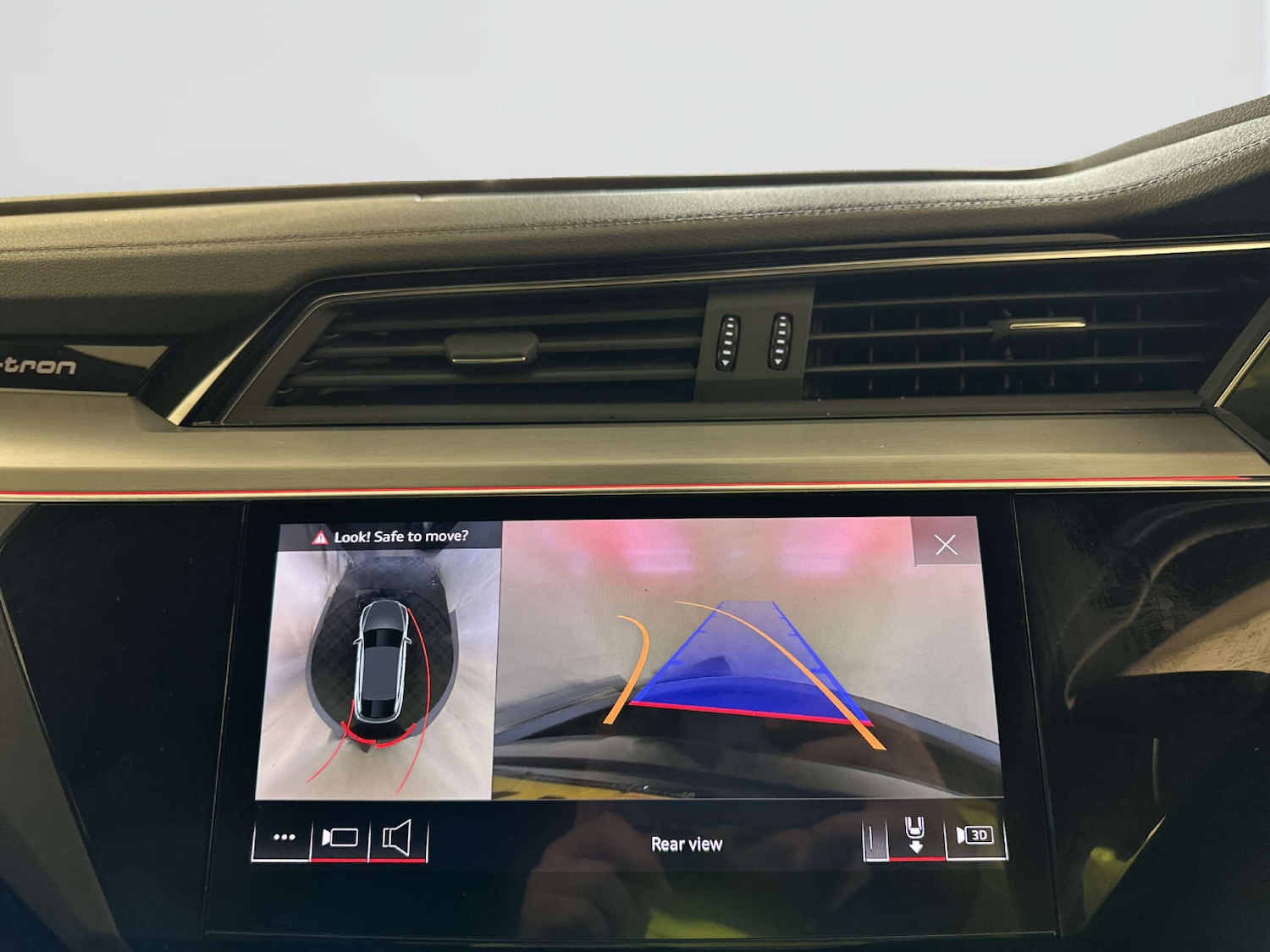 Used Audi e-tron 2021 for sale - 77872400: Photo 24