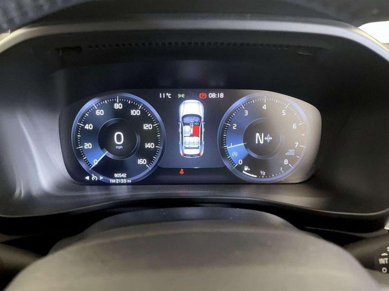 Used Volvo XC40 2018 for sale - 77055893: Photo 19