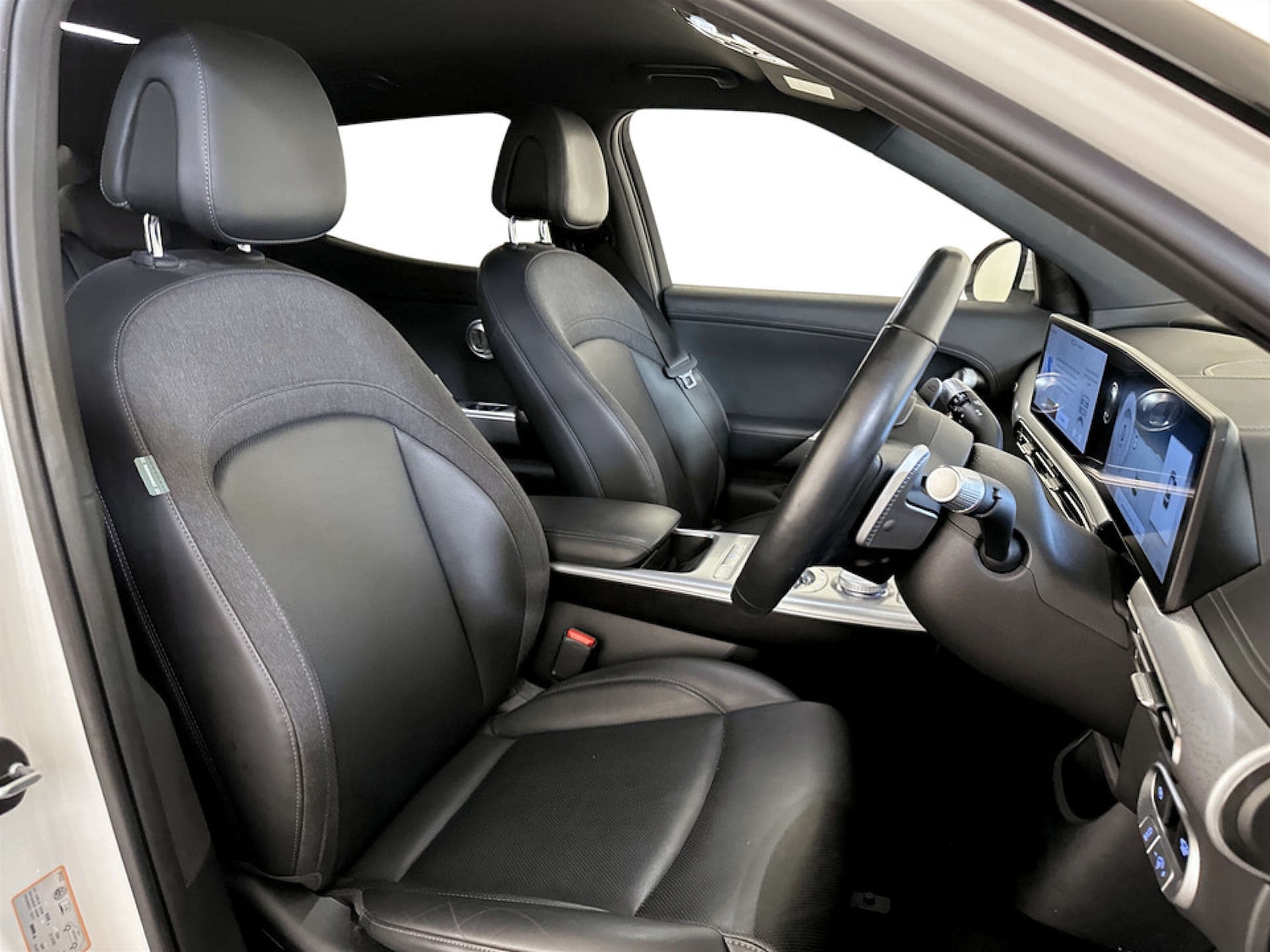 Used Genesis GV60 2023 for sale - 77667834: Photo 12