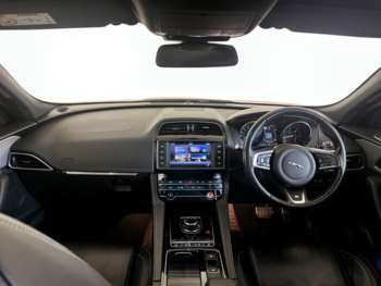 Used Jaguar F-Pace 2017 for sale - 74779850: Photo
