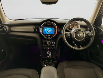 Used MINI Hatch 2019 for sale - 78392623: Photo