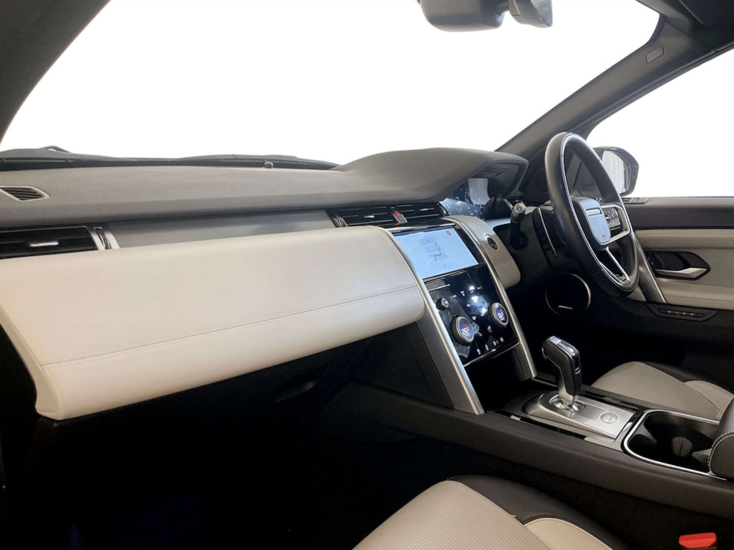 Used Land Rover Discovery Sport 2022 for sale - 77434625: Photo 11