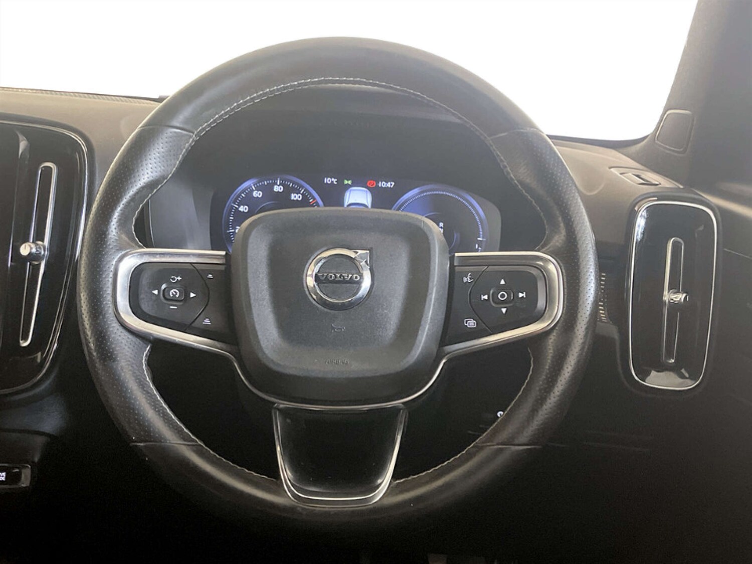 Used Volvo XC40 2021 for sale - 77531866: Photo 17